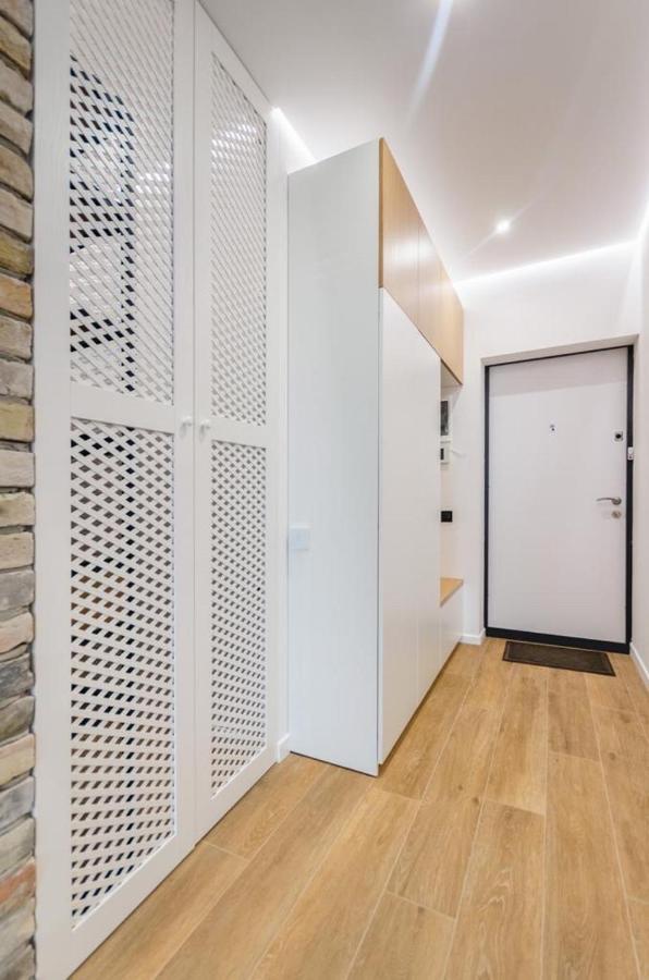 Modern Vip Smart. Kyiv Exterior foto